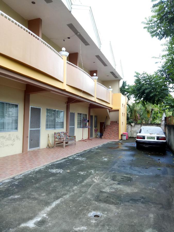 Апартаменты Violin Mountain Dumaguete City Экстерьер фото